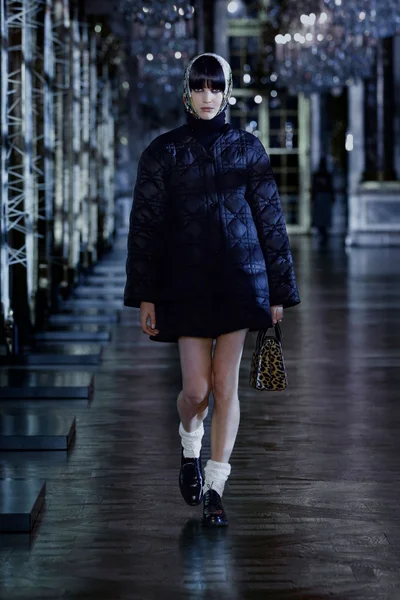 Look 13